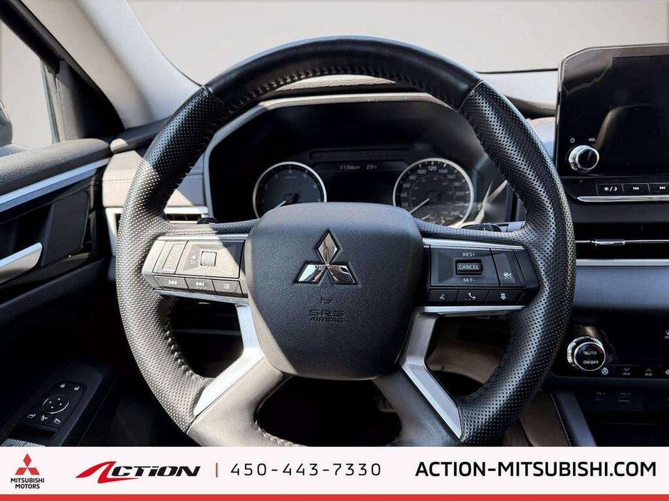 2024 Mitsubishi Outlander LE AWC Toit Pano Carplay Android Auto Mags-17