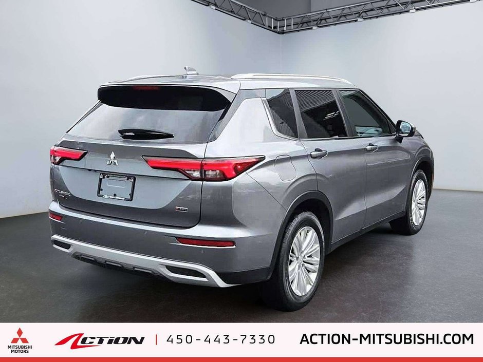 Mitsubishi Outlander LE-AWC 7 Passagers 1 Proprio Toit Pano GPS CarPlay 2024-4