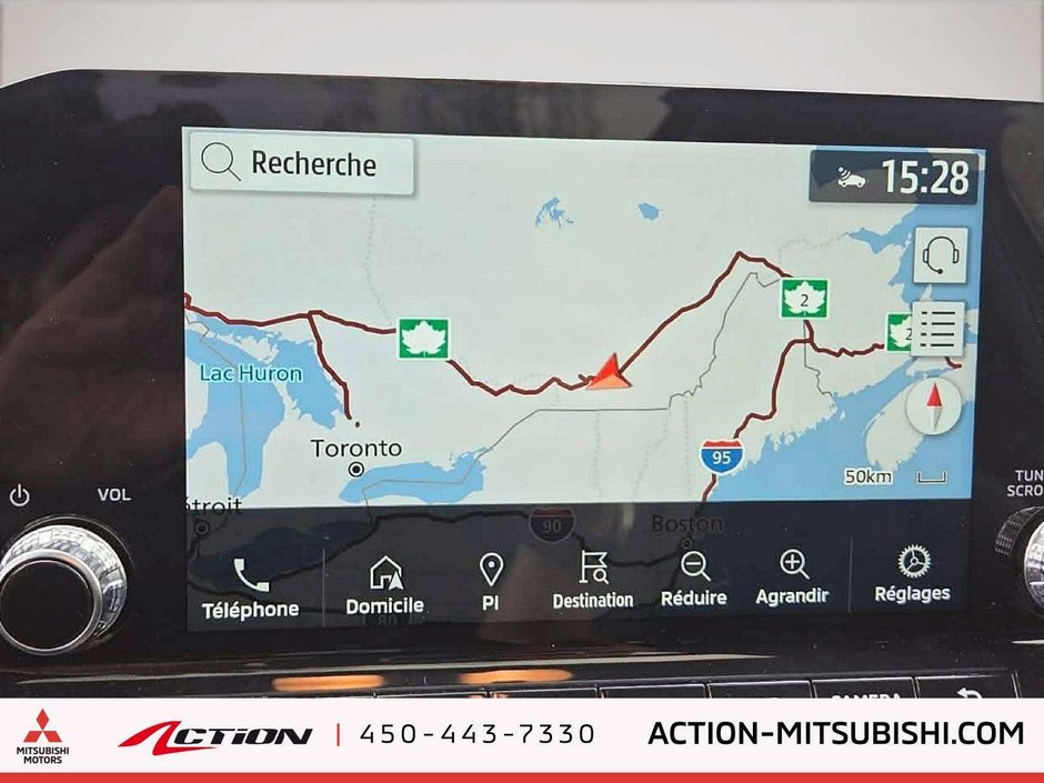 Mitsubishi Outlander LE-AWC 7 Passagers 1 Proprio Toit Pano GPS CarPlay 2024-23