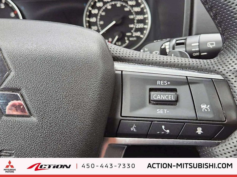 Mitsubishi Outlander LE-AWC 7 Passagers 1 Proprio Toit Pano GPS CarPlay 2024-18