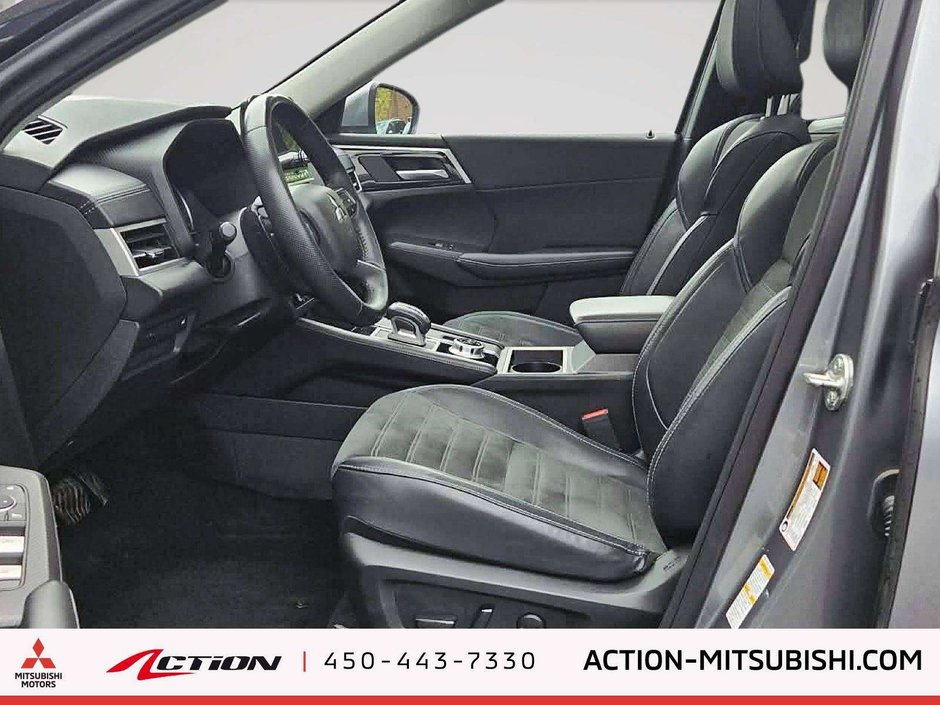 Mitsubishi Outlander LE-AWC 7 Passagers 1 Proprio Toit Pano GPS CarPlay 2024-10
