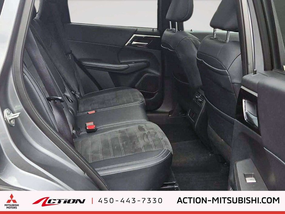 Mitsubishi Outlander LE-AWC 7 Passagers 1 Proprio Toit Pano GPS CarPlay 2024-15