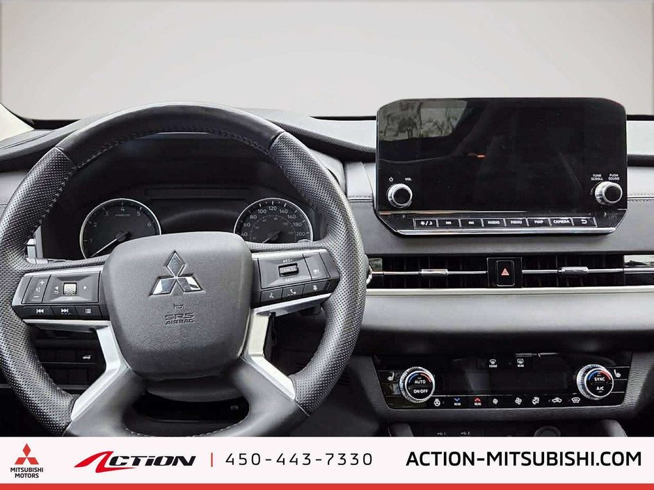 Mitsubishi Outlander LE-AWC 7 Passagers 1 Proprio Toit Pano GPS CarPlay 2024-17