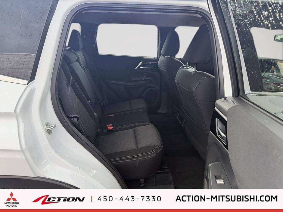 2024 Mitsubishi Outlander ES Carplay Android Auto A / C Gr.Électriques-14