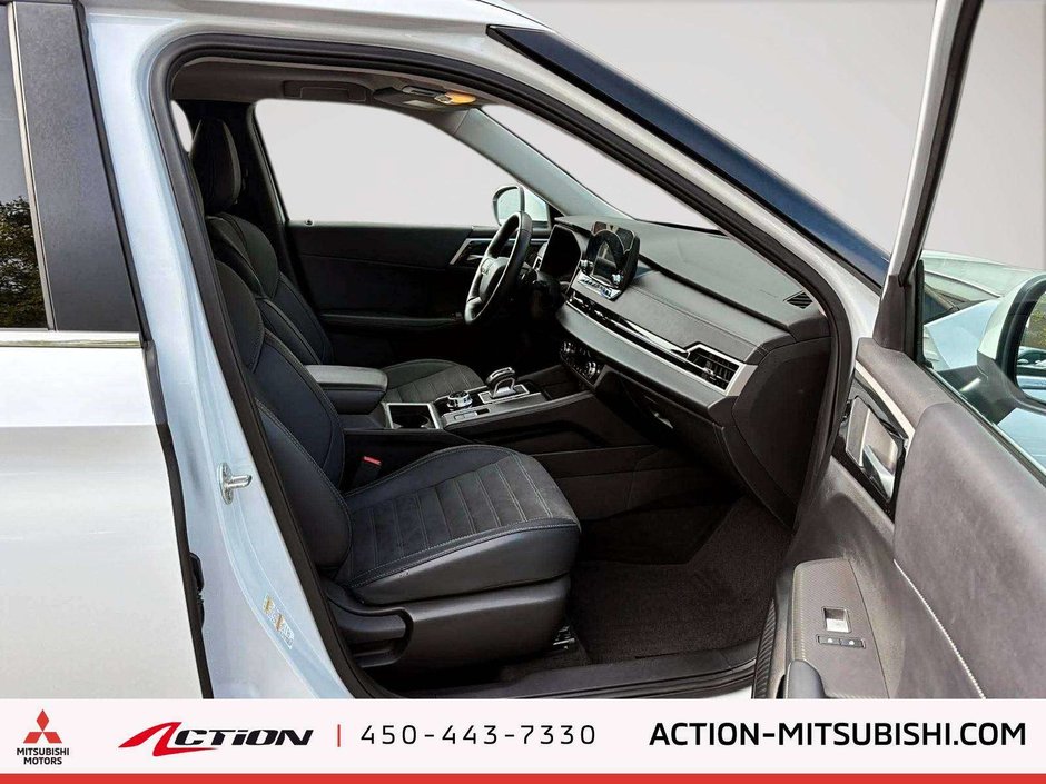 Mitsubishi Outlander LE AWC Jamais Accidenté 1 Proprio Volant Chauffant 2024-15
