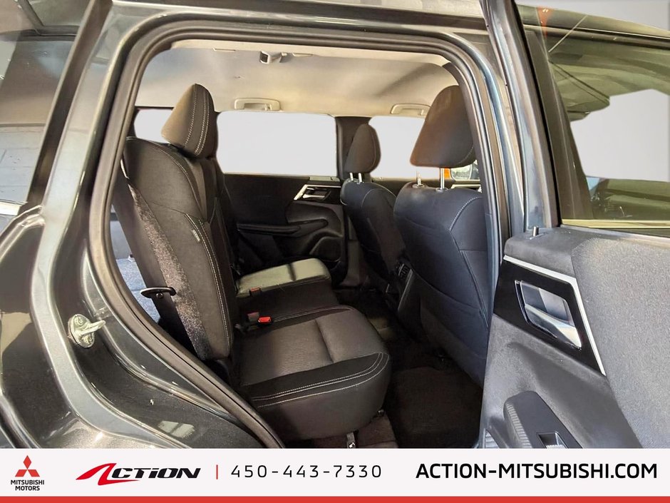 Mitsubishi OUTLANDER ES S-AWC ES 2024-15