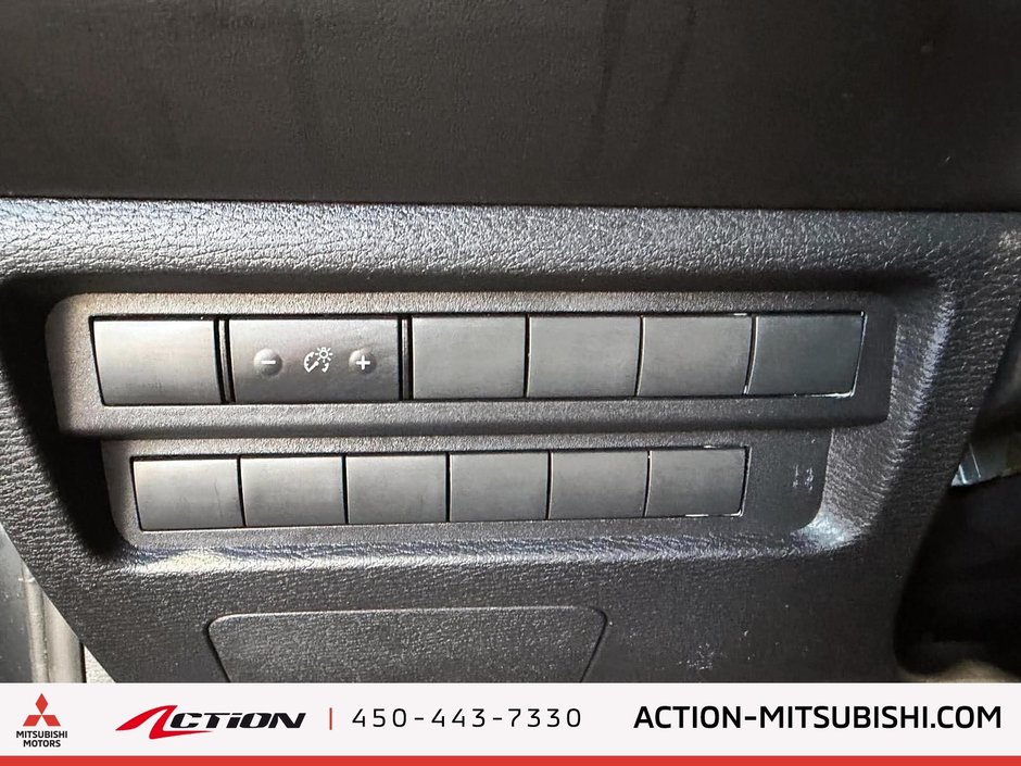 Mitsubishi OUTLANDER ES S-AWC ES 2024-24