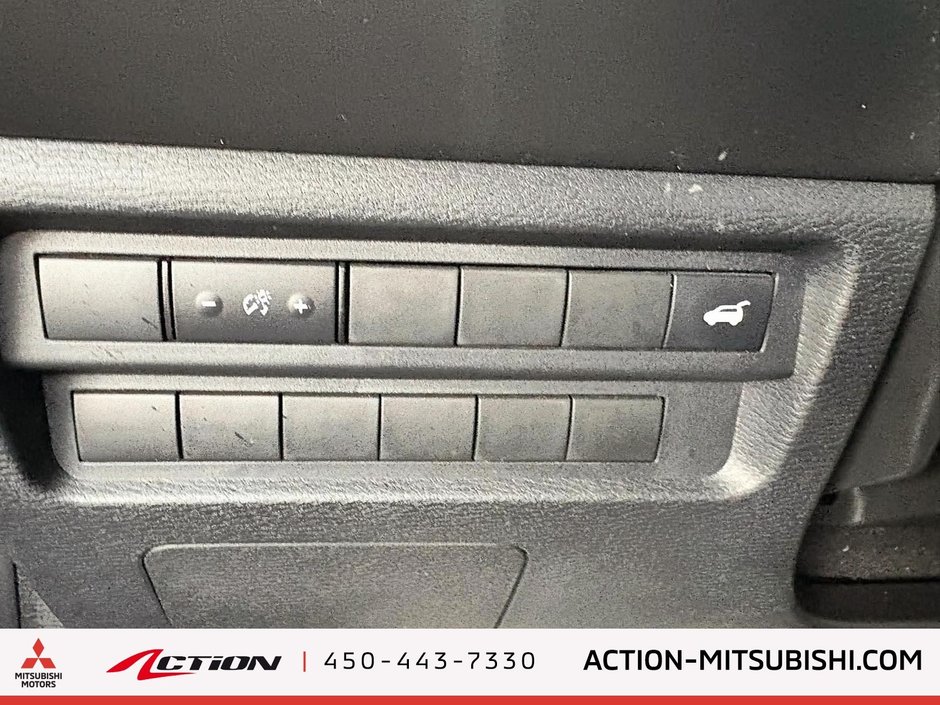 Mitsubishi Outlander SE Toit Pano Apple Carplay/Android Jante 18 Camér 2024-22