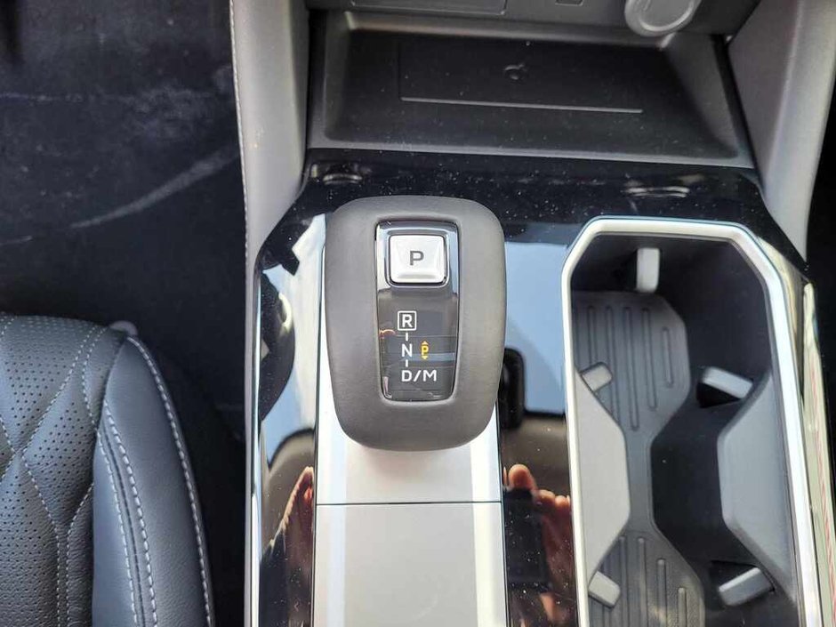 Mitsubishi Outlander GT S-AWC 2025-32