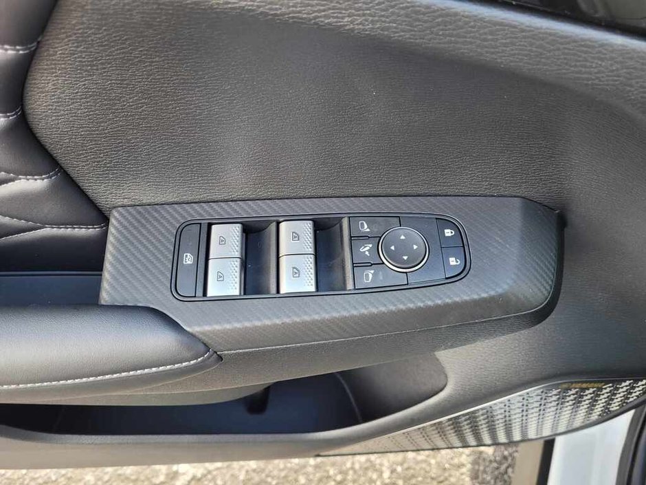 Mitsubishi Outlander GT S-AWC 2025-35