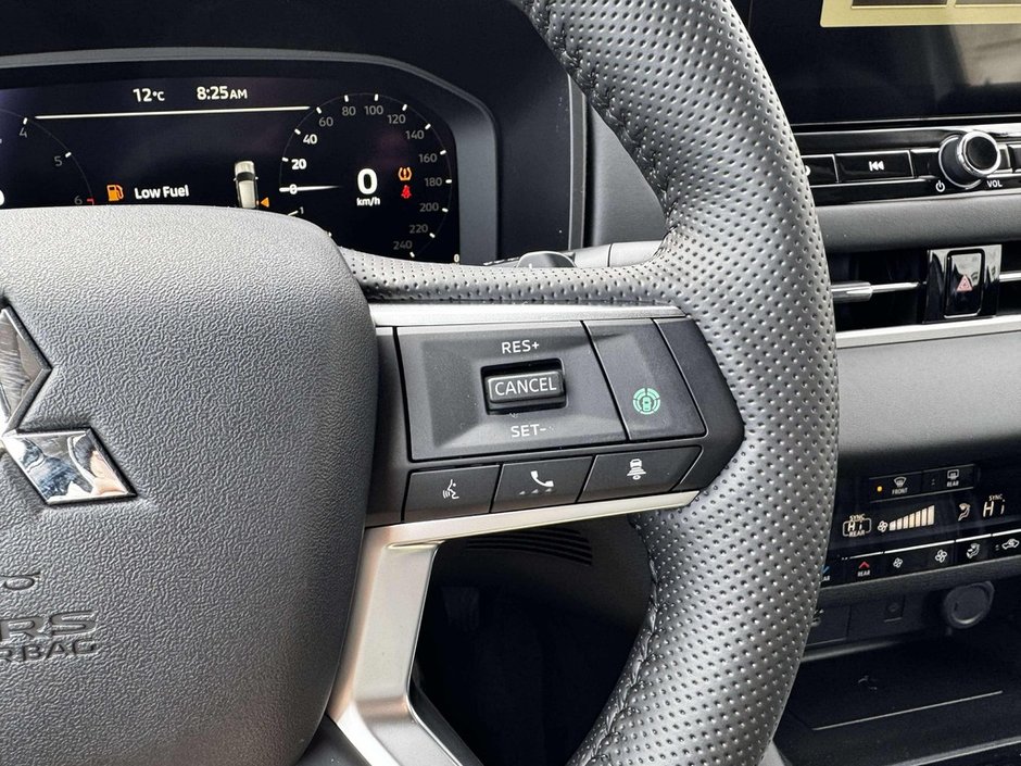 2025 Mitsubishi Outlander GT S-AWC-24