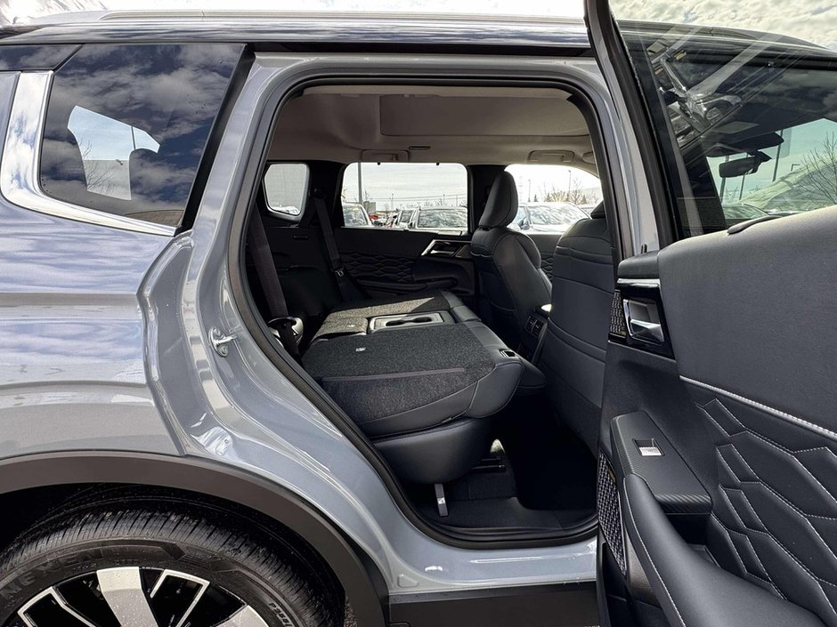 2025 Mitsubishi Outlander GT S-AWC-18