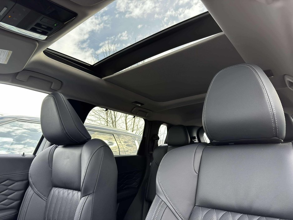 2025 Mitsubishi Outlander GT S-AWC-13