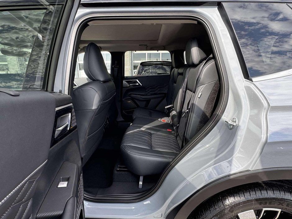 2025 Mitsubishi Outlander GT S-AWC-12