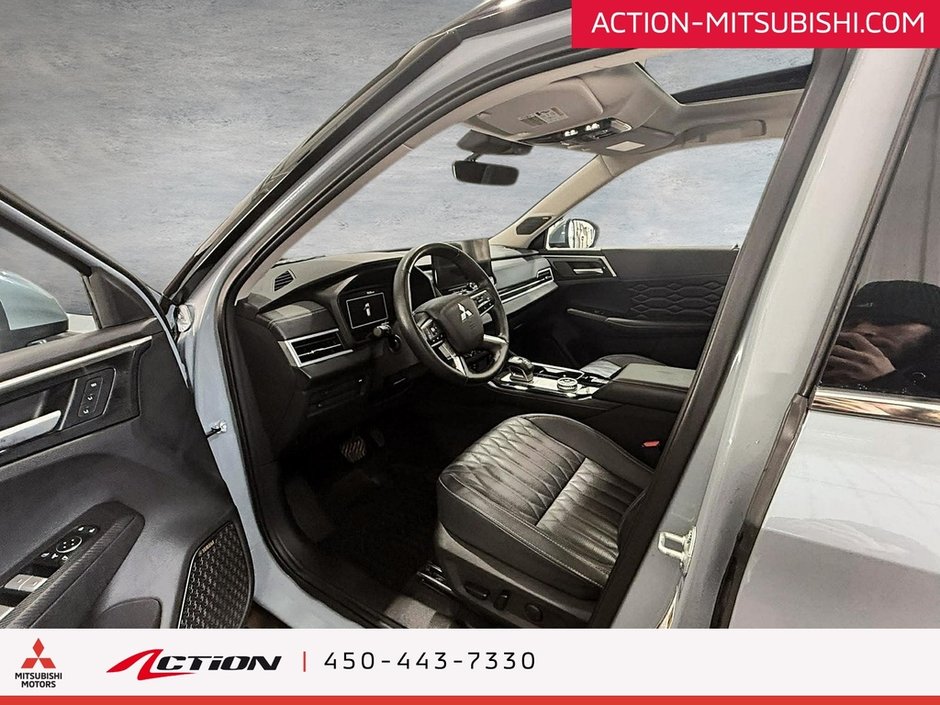 Mitsubishi Outlander GT S-AWC Cuir A/C 7 passagers Toit Panoramique 2025-10