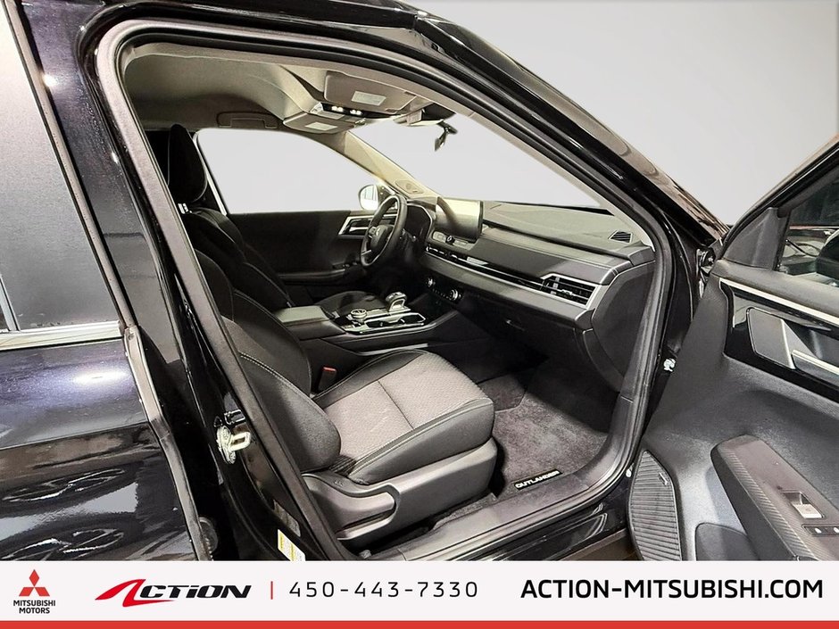 2025 Mitsubishi Outlander ES S-AWC 7 Passagers Carplay Android Auto Mags 18-14