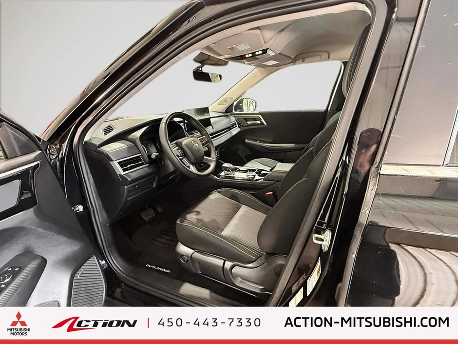 2025 Mitsubishi Outlander ES S-AWC 7 Passagers Carplay Android Auto Mags 18-9