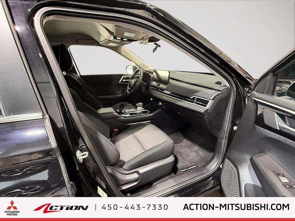 2025 Mitsubishi Outlander ES S-AWC 7 Passagers Carplay Android Auto Mags 18-14