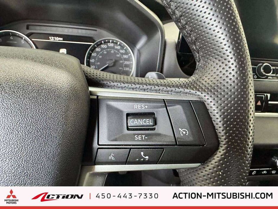 2025 Mitsubishi Outlander ES S-AWC 7 Passagers Carplay Android Auto Mags 18-19