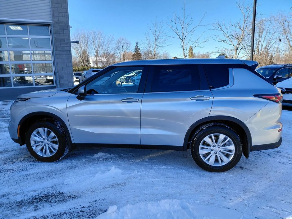 2026 Mitsubishi Outlander ES S-AWC-3