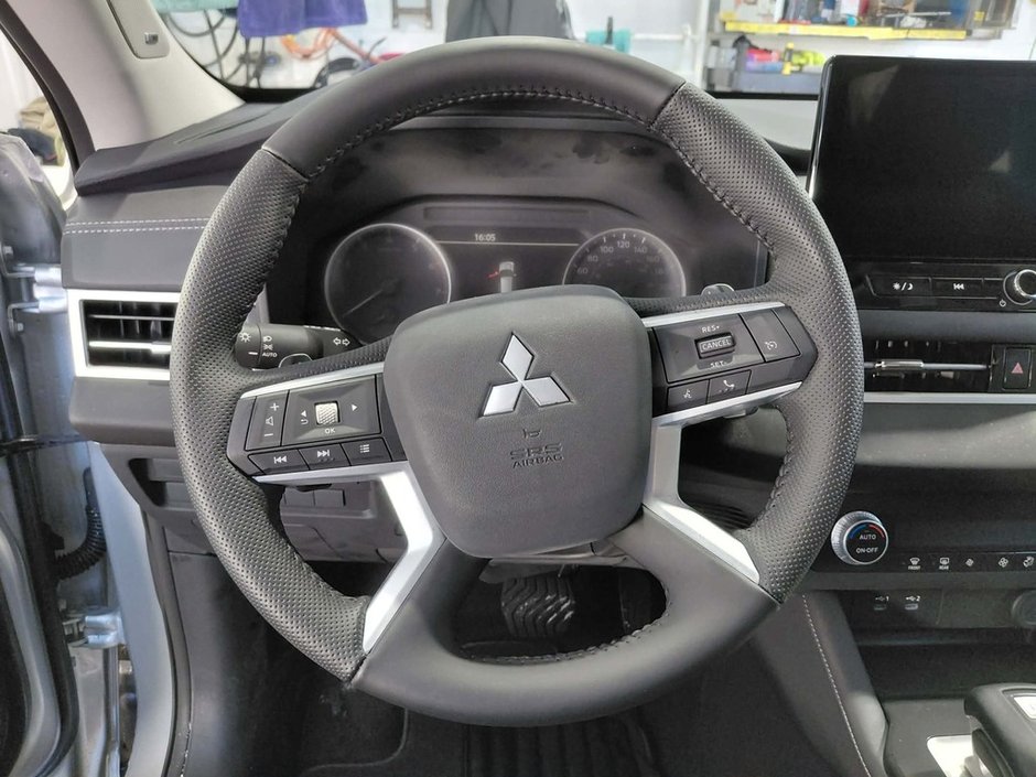 2026 Mitsubishi Outlander ES S-AWC-8