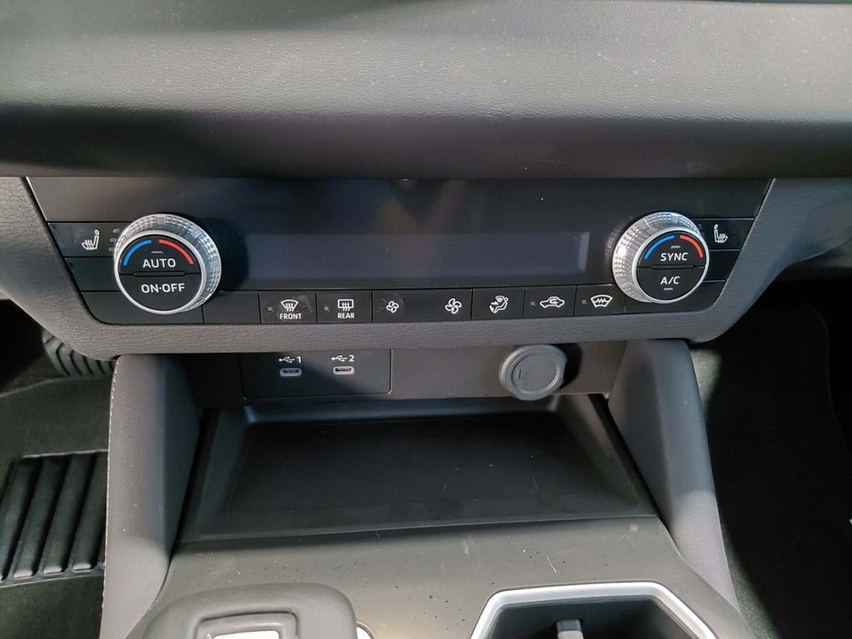 2026 Mitsubishi Outlander ES S-AWC-15