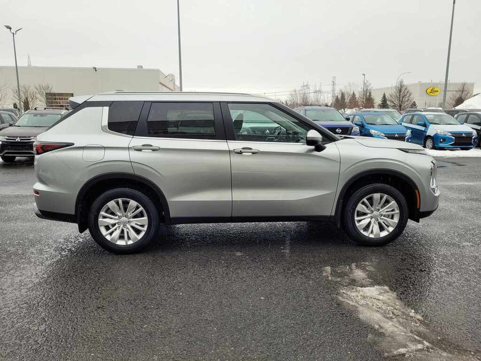 2026 Mitsubishi Outlander SE S-AWC-5