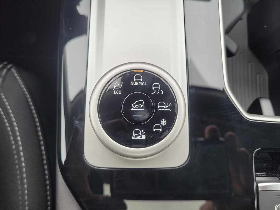 2026 Mitsubishi Outlander SE S-AWC-22