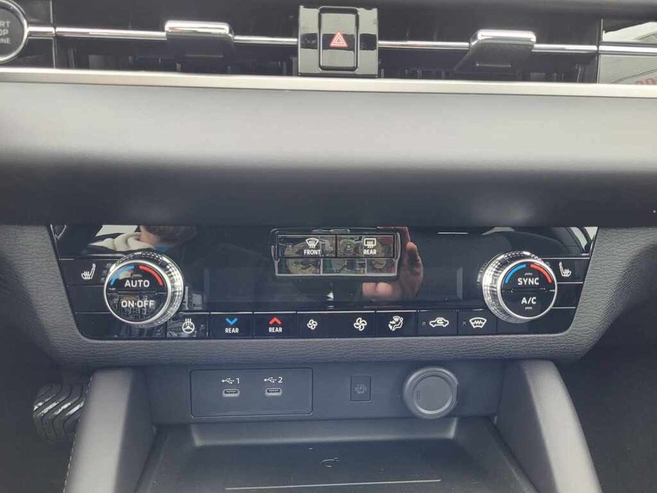 2026 Mitsubishi Outlander SE S-AWC-24