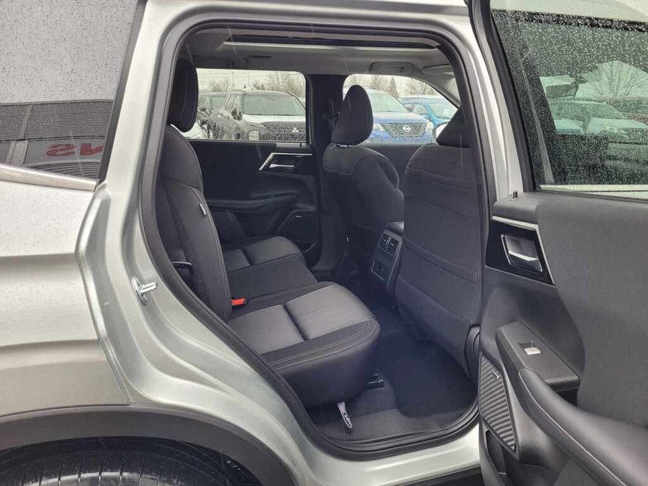 2026 Mitsubishi Outlander SE S-AWC-14