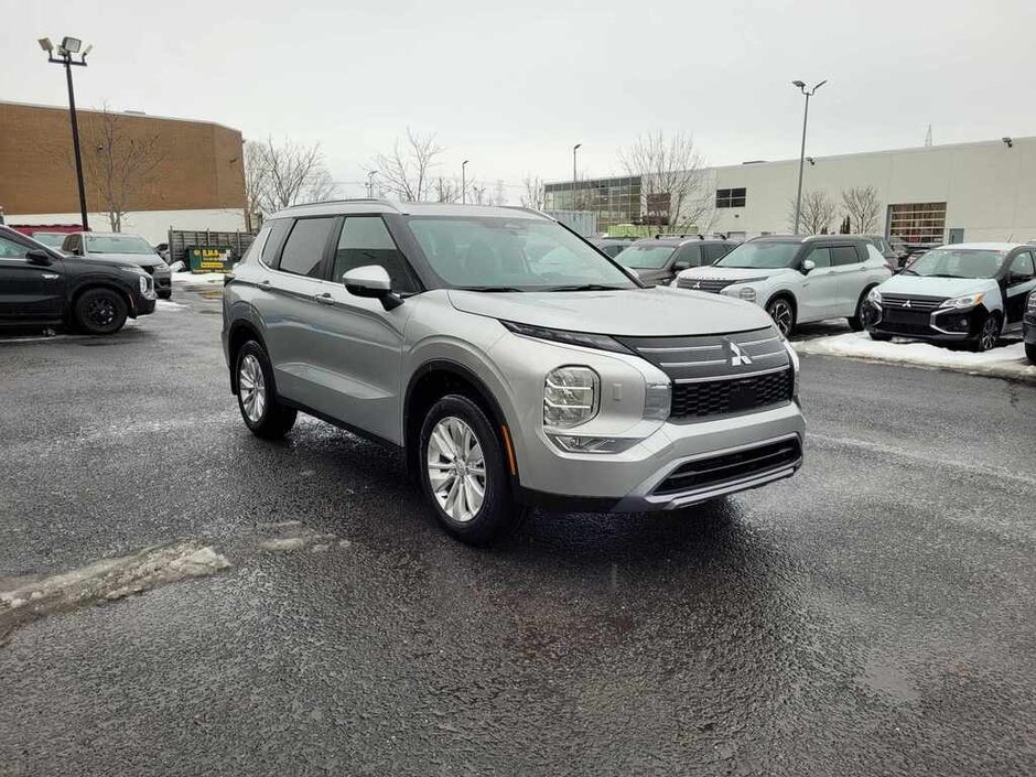 2026 Mitsubishi Outlander SE S-AWC-6