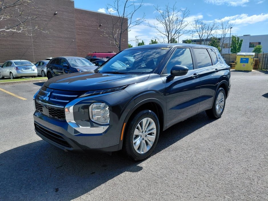 2026 Mitsubishi Outlander ES S-AWC-12
