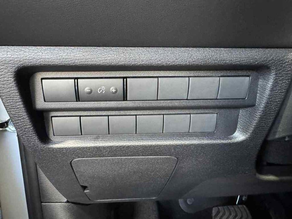 2026 Mitsubishi Outlander ES S-AWC-8