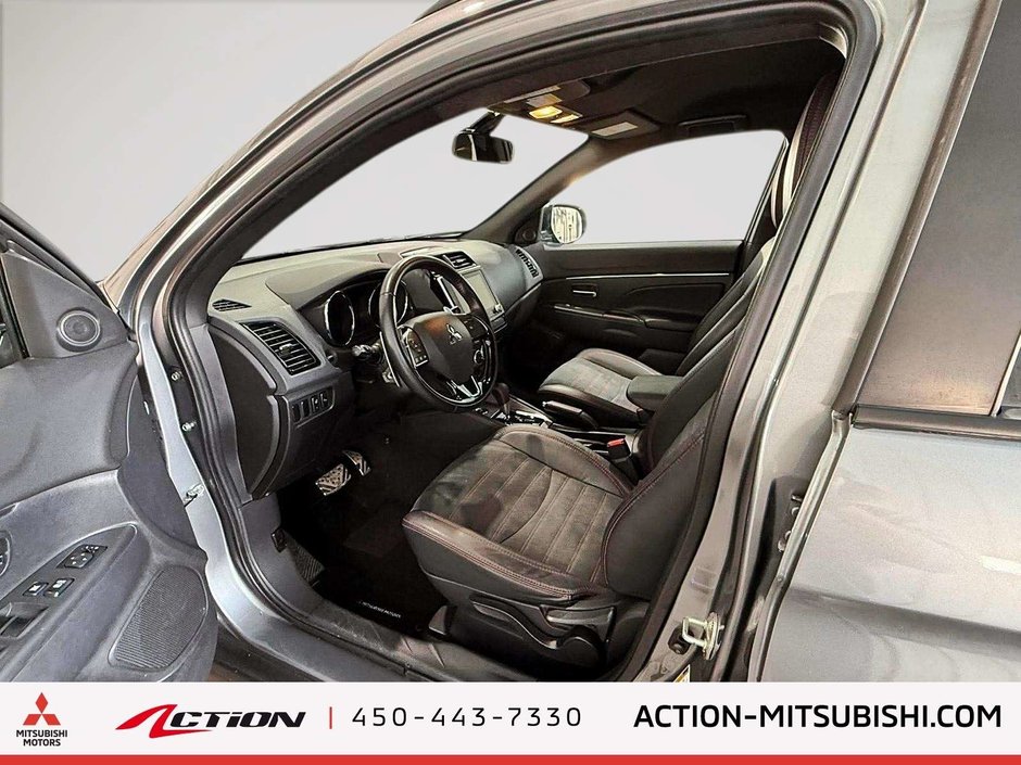 2021 Mitsubishi RVR LE-10