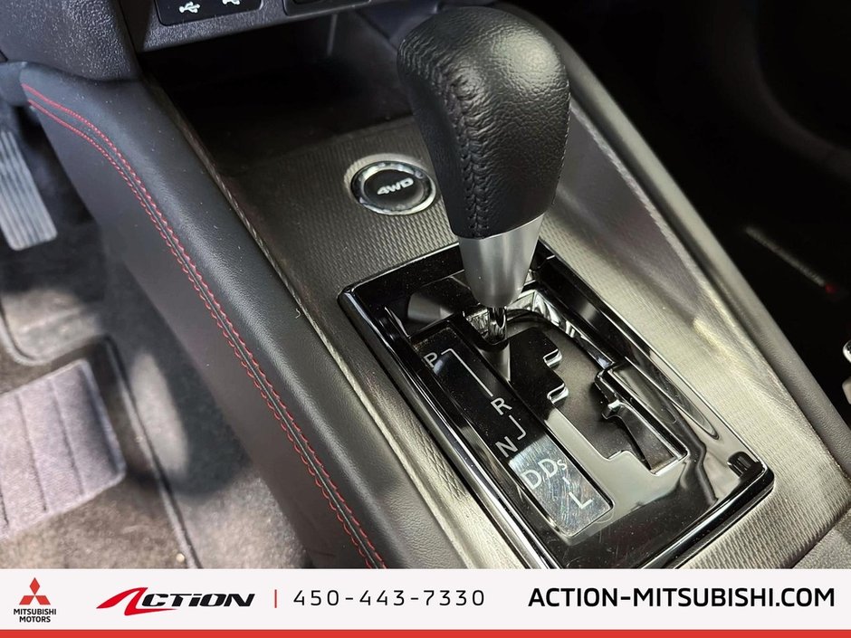 2022 Mitsubishi RVR SEL AWC Caplay Android Auto Sièges Chauffants Mags-25