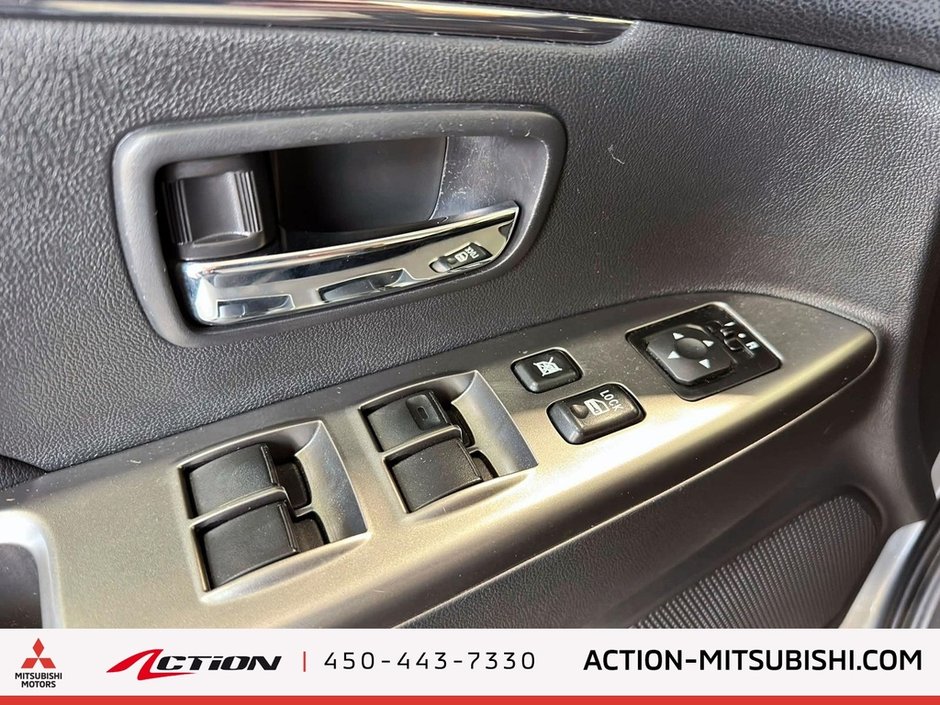 2022 Mitsubishi RVR SEL AWC Caplay Android Auto Sièges Chauffants Mags-10