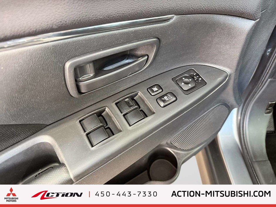 2022 Mitsubishi RVR ES-9