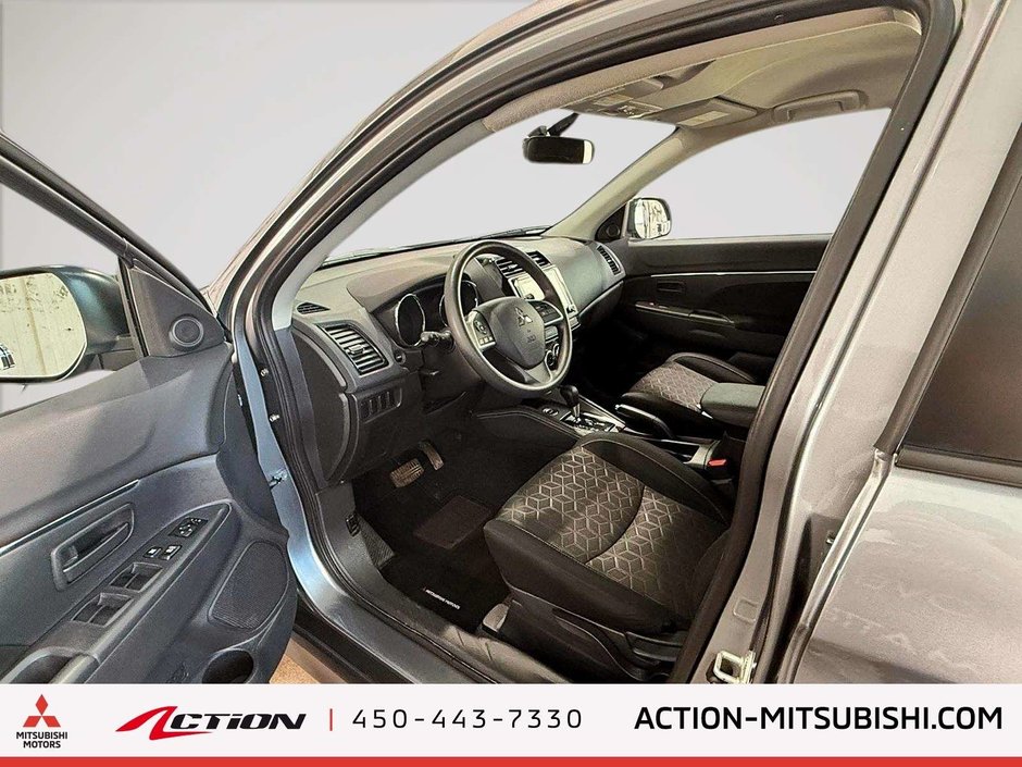2022 Mitsubishi RVR ES-10