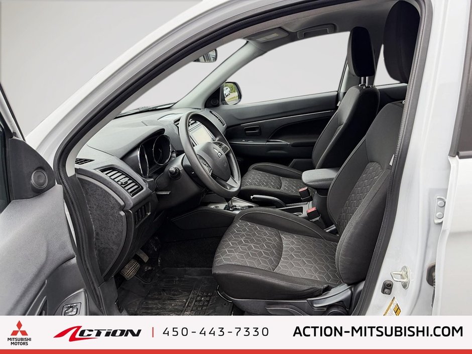 2022 Mitsubishi RVR ES AWC Carplay Android Auto  Sièges Chauffants-8