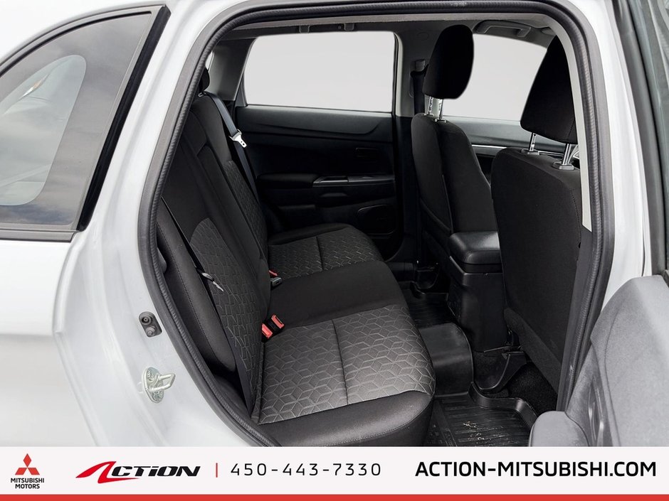 2022 Mitsubishi RVR ES AWC Carplay Android Auto  Sièges Chauffants-12