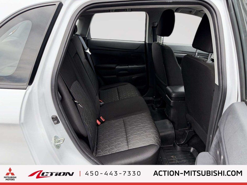 2022 Mitsubishi RVR ES AWC Carplay Android Auto  Sièges Chauffants-12