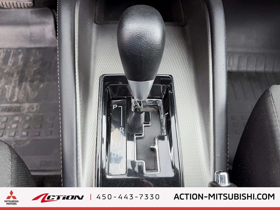 2022 Mitsubishi RVR ES AWC Carplay Android Auto  Sièges Chauffants-19