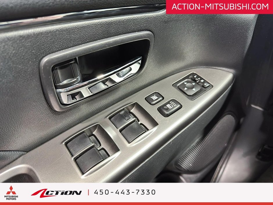 Mitsubishi RVR GT AWC TOIT PANO CUIR APPLE CARPLAY MAGS 18 PO 2023-15