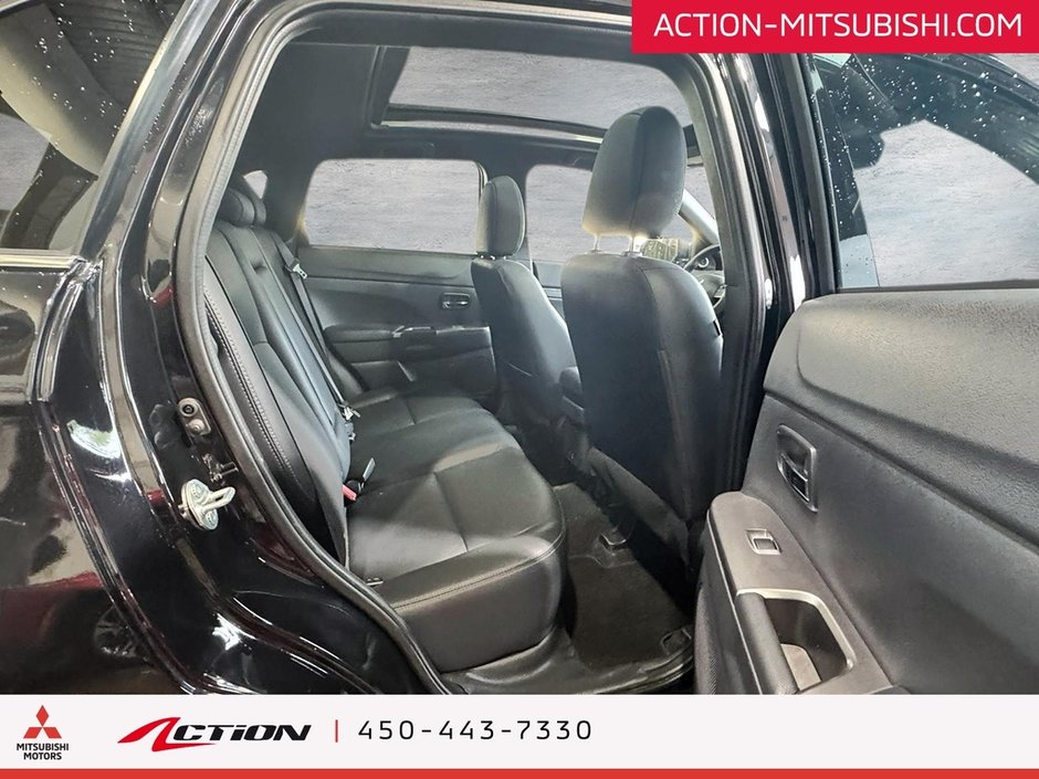 Mitsubishi RVR GT AWC TOIT PANO CUIR APPLE CARPLAY MAGS 18 PO 2023-13