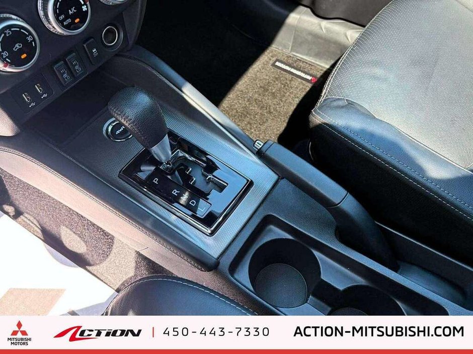2023 Mitsubishi RVR GT Toit Pano Cuir Carplay Android Auto Mags-18