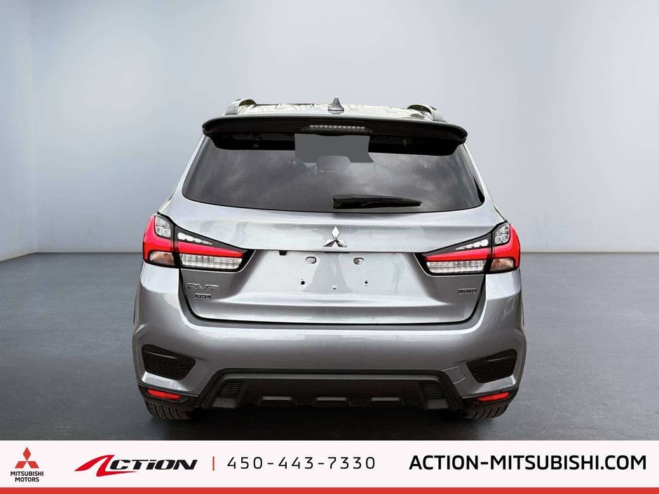 2023 Mitsubishi RVR LE-2