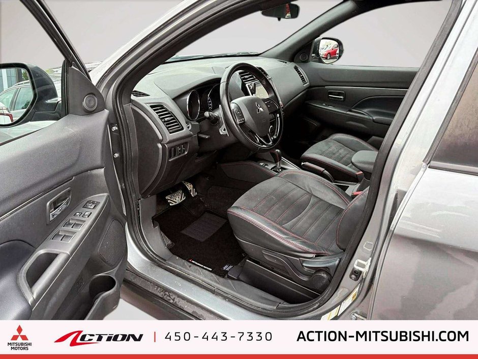 2023 Mitsubishi RVR LE-10