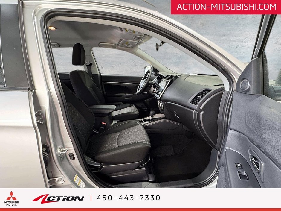 Mitsubishi RVR SE S-AWC Apple Carplay Android Auto Mags 16 2024-17