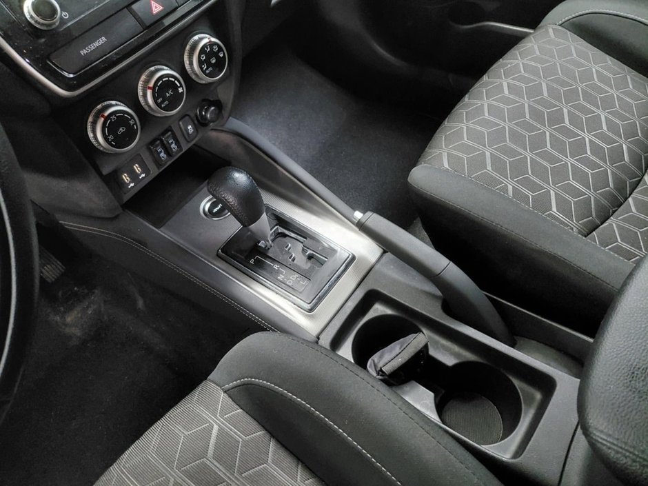 Mitsubishi RVR SE AWC Carplay Android Auto Sièges Chauffants Mags 2024-11