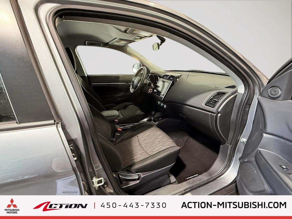 2024 Mitsubishi RVR ES AWC Carplay Android Auto Sièges Chauffants-14